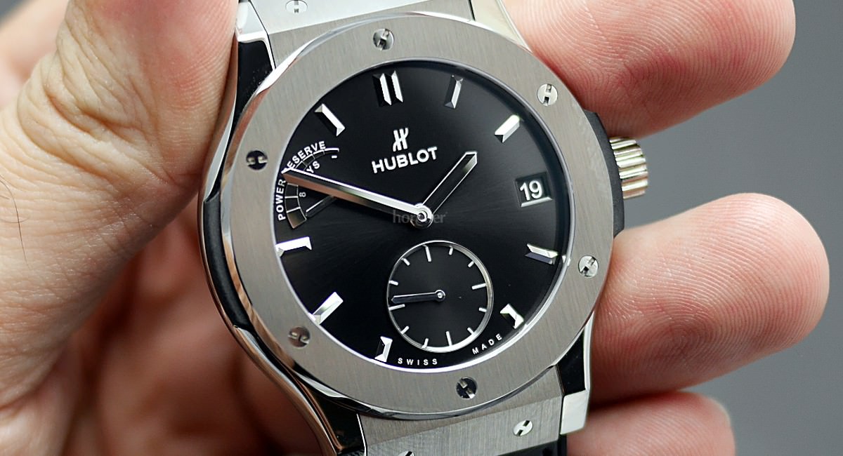 HUBLOT Classic Fusion 8 days Power Reserve Titanium
