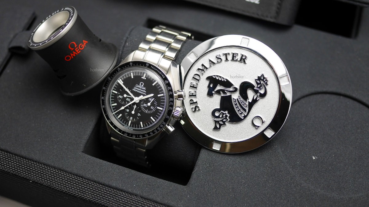 omega speedmaster box