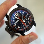Graham_Chronofighter_Oversize_Superlight_Carbon_white.JPG