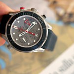 Omega_Seamaster_Diver_300m_ETNZ_sette.JPG