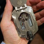 Urwerk_UR_1001_Titan_case_back.JPG