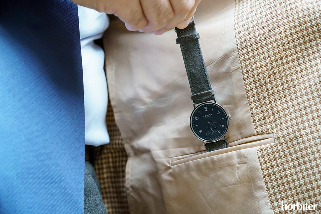 The NOMOS Glash tte Tangente Midnight Blue watches hands on