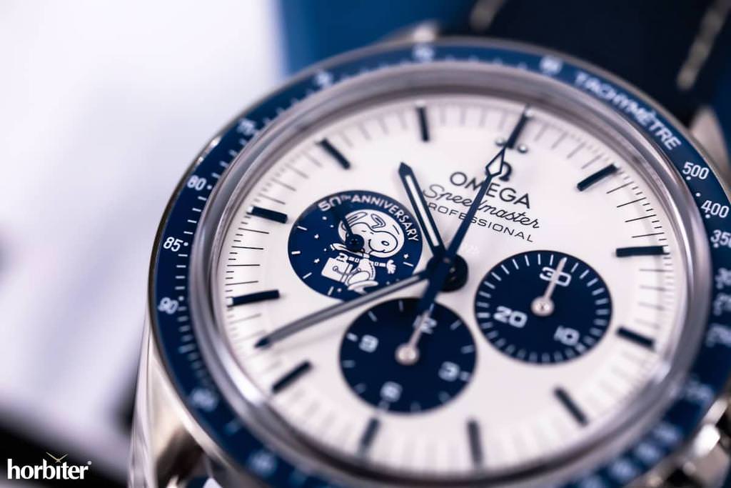 omega-speedmaster-silver-snoopy-award-50th-anniversary-1