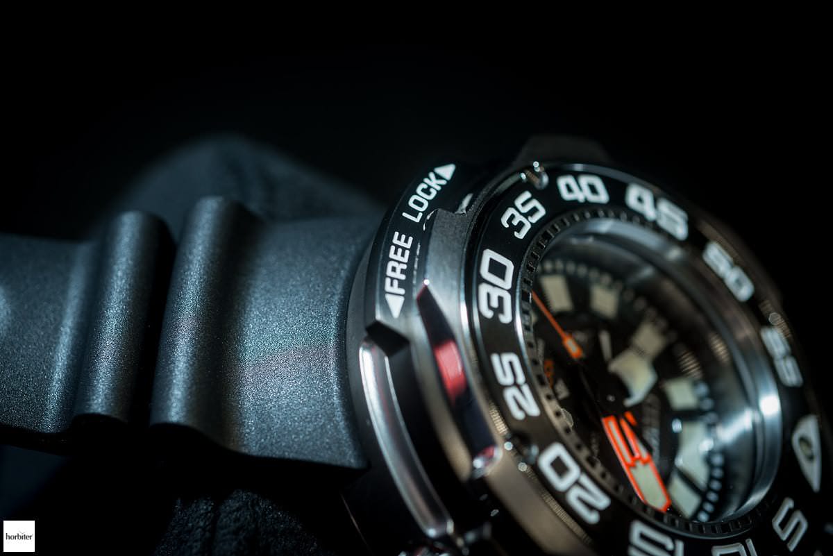 Citizen-Promaster-Eco-Drive-Professional-Diver-1000m-7