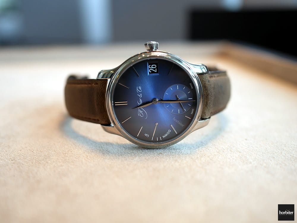 Moser_Cie_Endeavour_Perpetual_Calendar_Funky_Blue_2