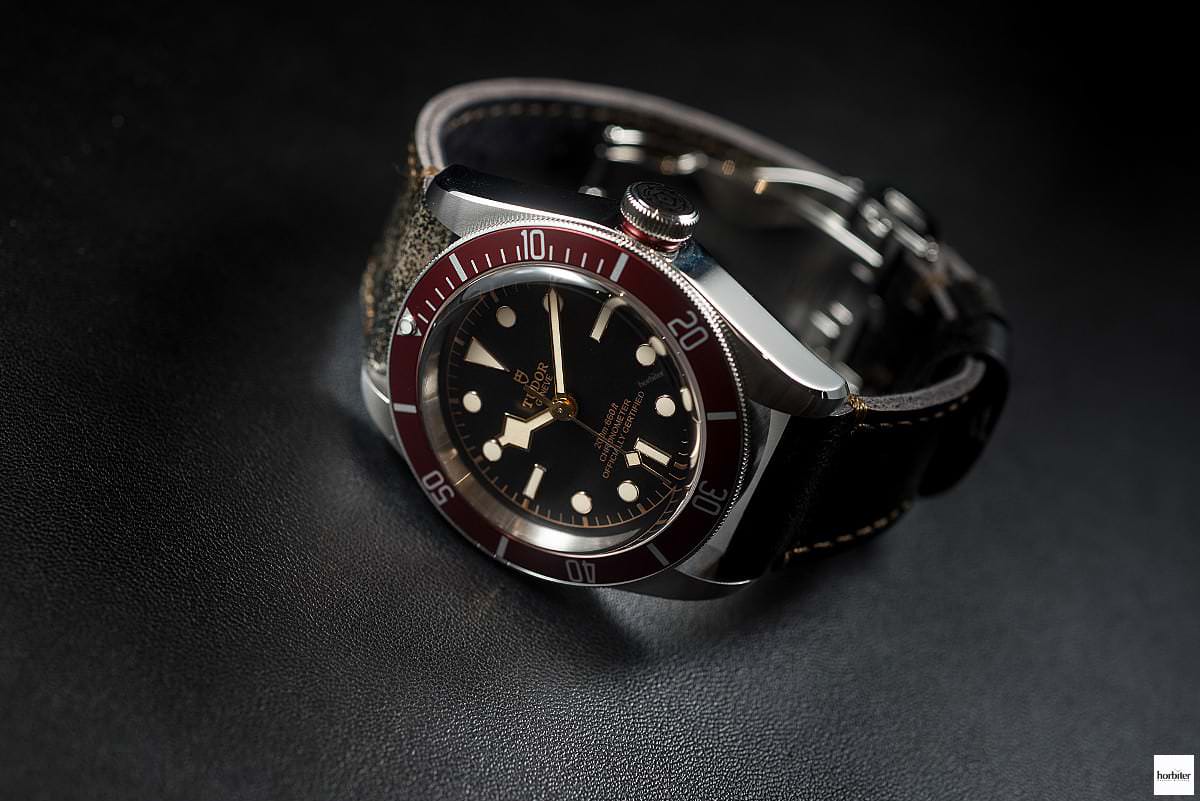 Tudor_Heritage_Black_Bay_matt_burgundy_bezel_2 Tudor Heritage Black Bay matt burgundy bezel 2