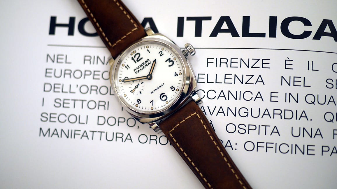 The Panerai Radiomir 1940 3 Days 42mm watch hands on