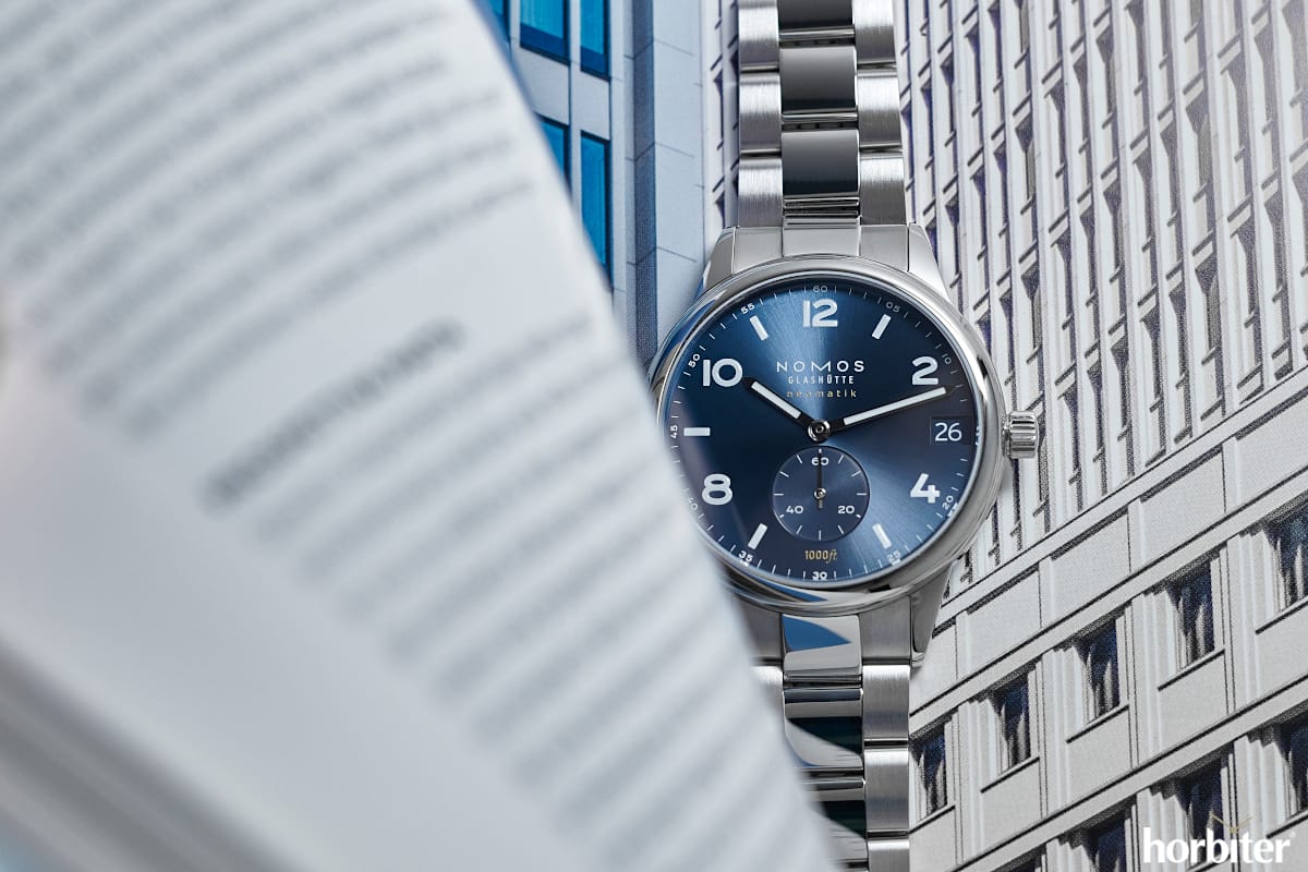 nomos club sport neomatik 42 blue 9