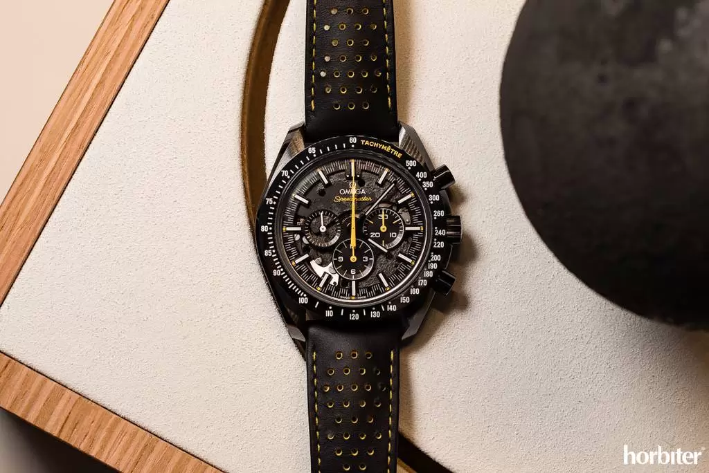 Omega Speedmaster Moonwatch-Chronograph Dark Side of the Moon Apollo 8 tre