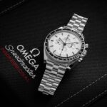 omega moonwatch quadrante laccato bianco 4