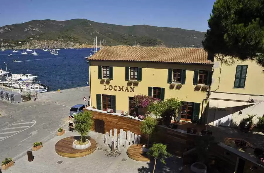 locman orologi sede marina di campo