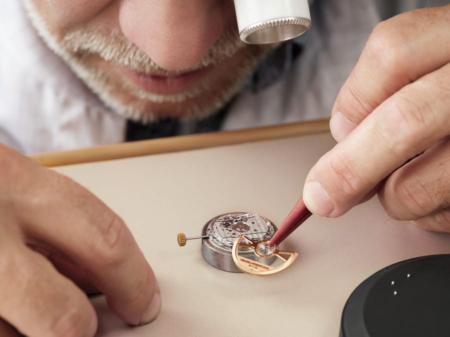 girard-perregaux calibre GP4800 quattro