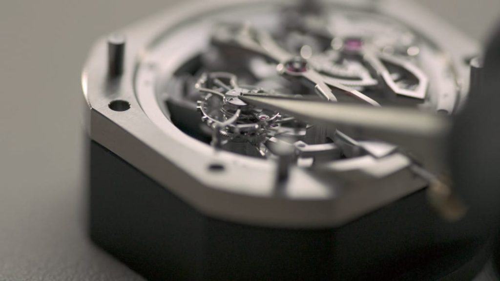 Girard-Perregaux Laureato Tre Ponti D'Oro 18