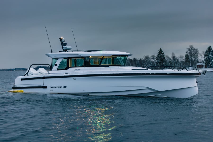 Axopar 38 XC Cross Cabin 4