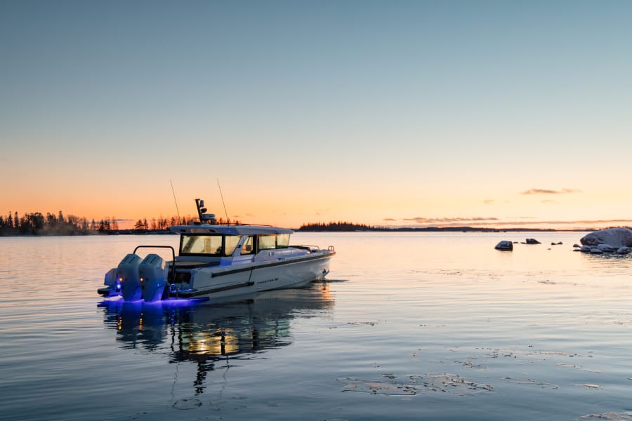 Axopar 38 XC Cross Cabin 6