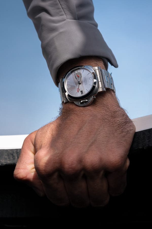 Luminor Luna Rossa gmt pam01791