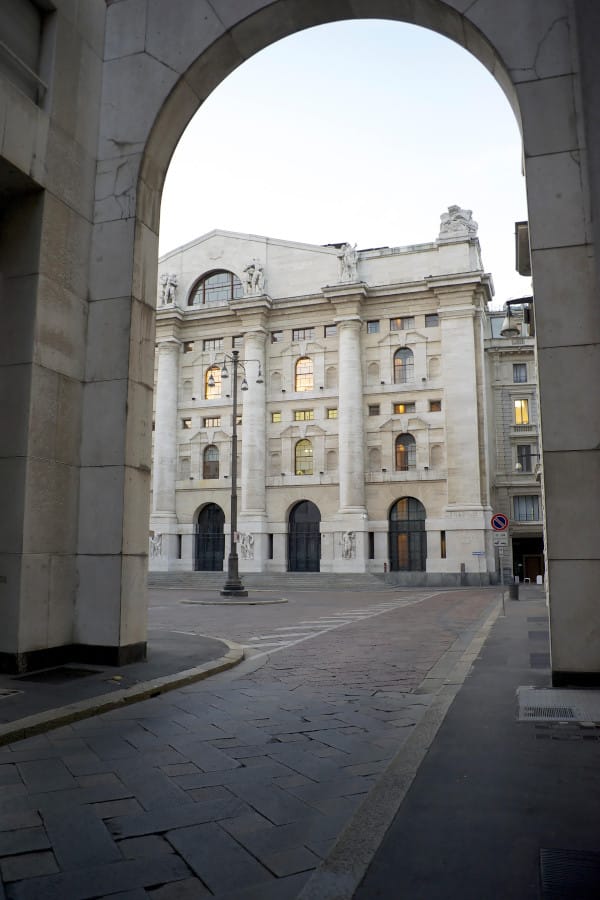 Palazzo Mezzanotte Milano Watch Week 2026 uno